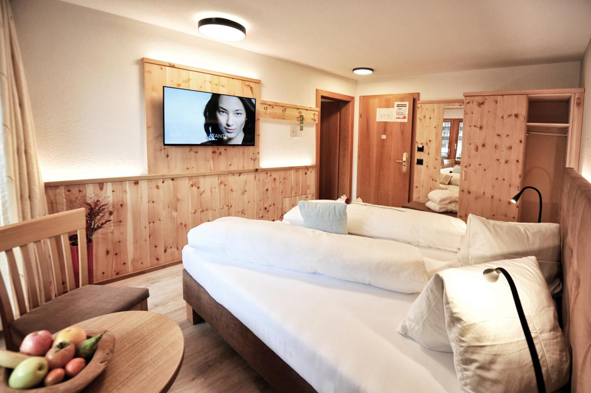 Country Wellnesshotel Buendnerhof ザムナウン エクステリア 写真