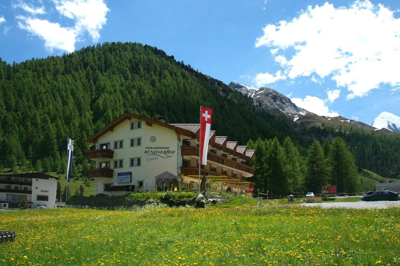 Country Wellnesshotel Buendnerhof ザムナウン エクステリア 写真