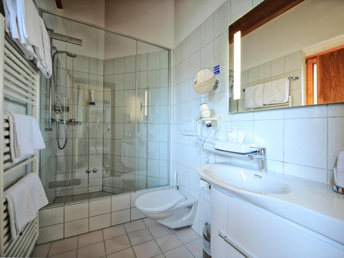 Country Wellnesshotel Buendnerhof ザムナウン エクステリア 写真